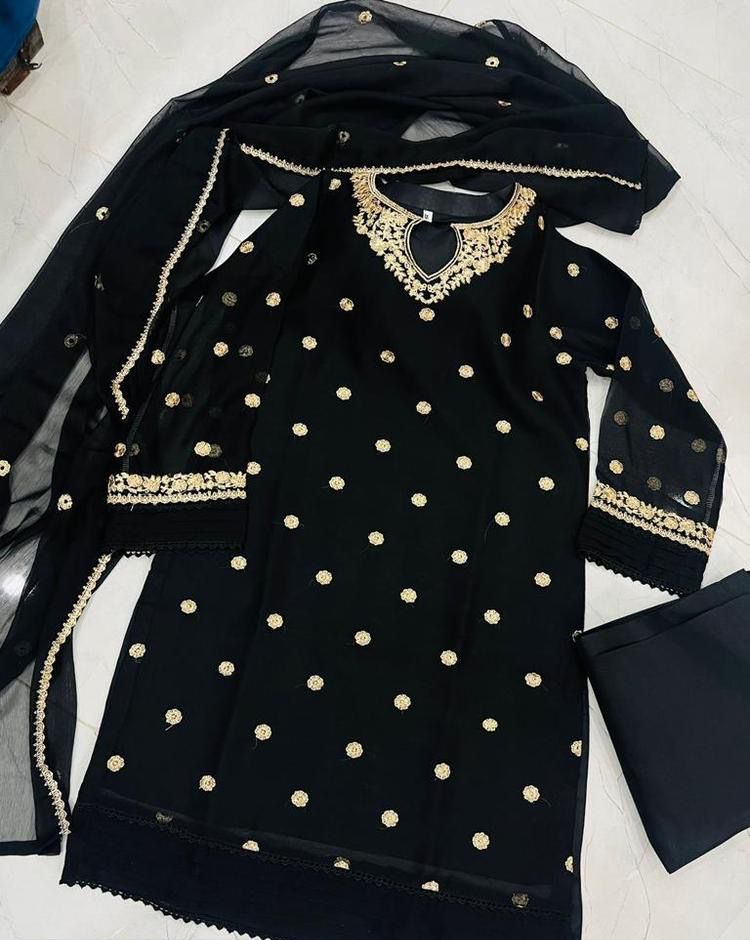 3 Pcs Embroidered Suit